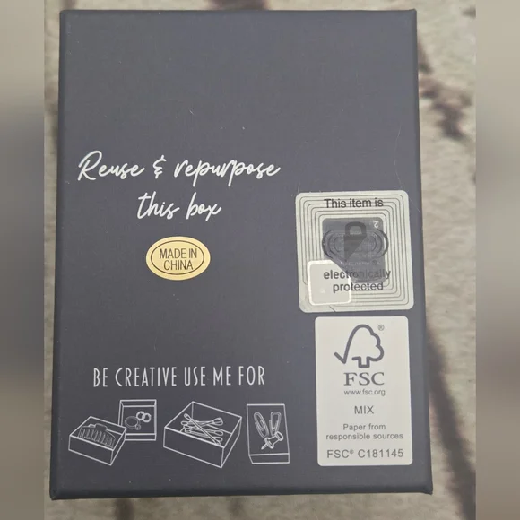 House of Harlow bow earrings NIB 14K Gold plated - Picture 5 of 6